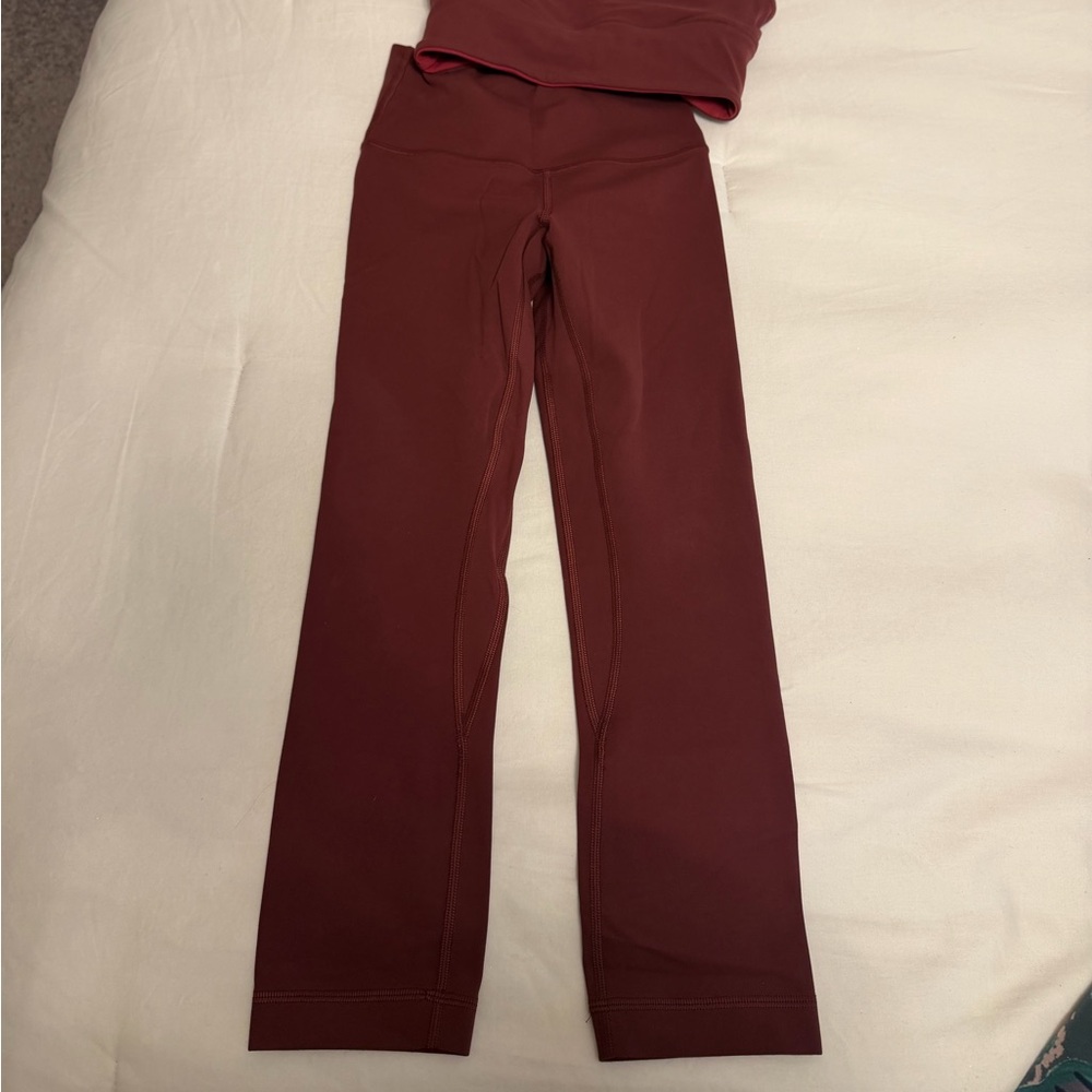 Lululemon women’s burgundy Leggings like new size 0 matching set